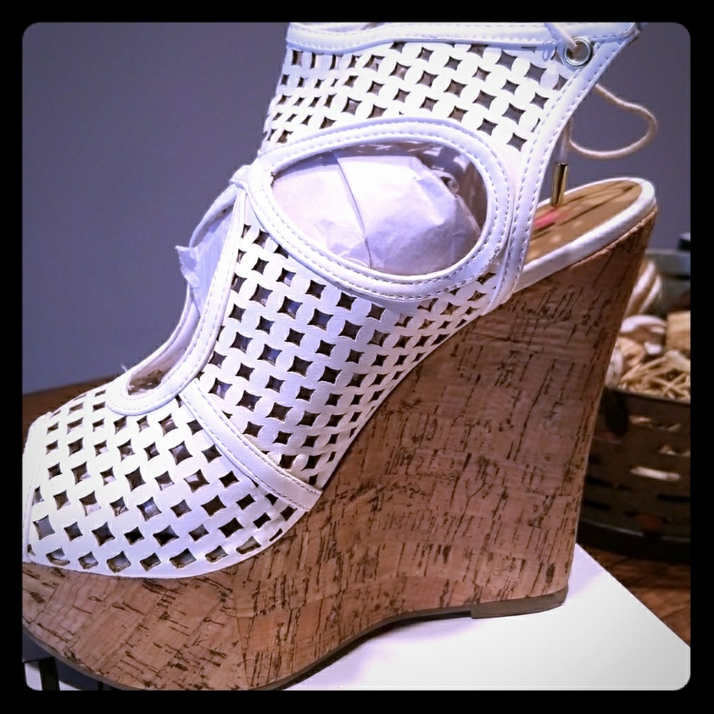 Platform sandal wedge